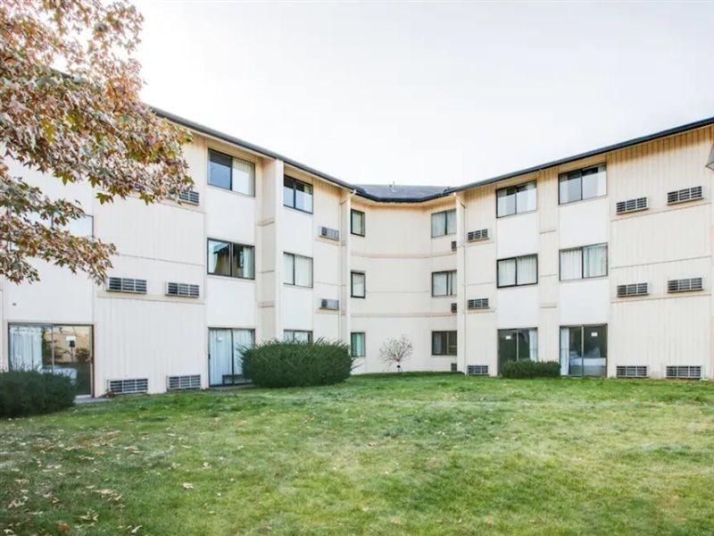 Oyo Hotel Spokane North Екстериор снимка