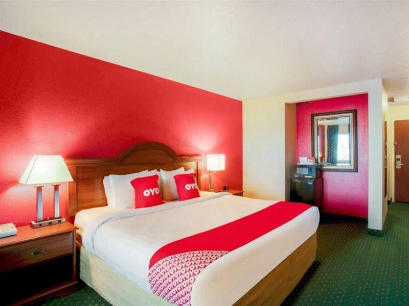 Oyo Hotel Spokane North Екстериор снимка