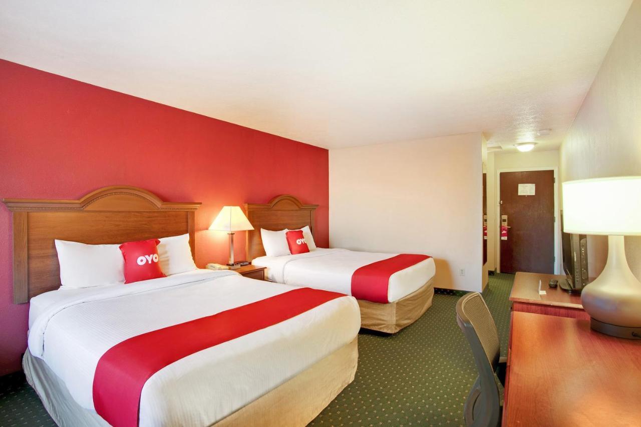 Oyo Hotel Spokane North Стая снимка