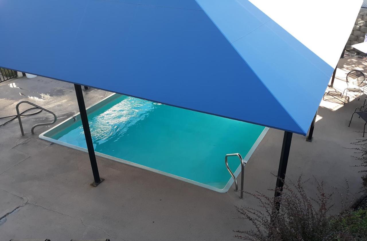Oyo Hotel Spokane North Екстериор снимка