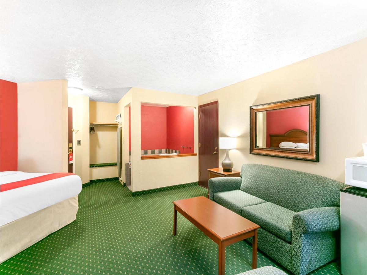 Oyo Hotel Spokane North Екстериор снимка